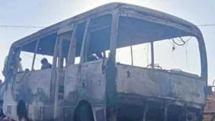 Incendio en autobús escolar; cinco estudiantes murieron calcinados