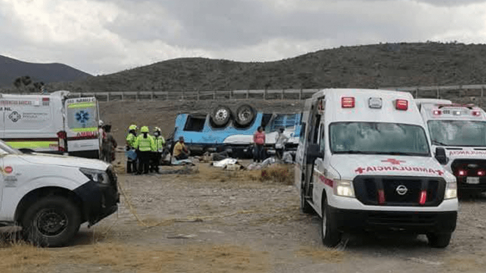 Melba Farías lamenta volcadura en la Carretera 57 que cobró la vida de tres comerciantes de Monclova y un coordinador