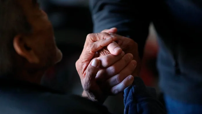 Muere abuelito abandonado dentro de un asilo en Coahuila