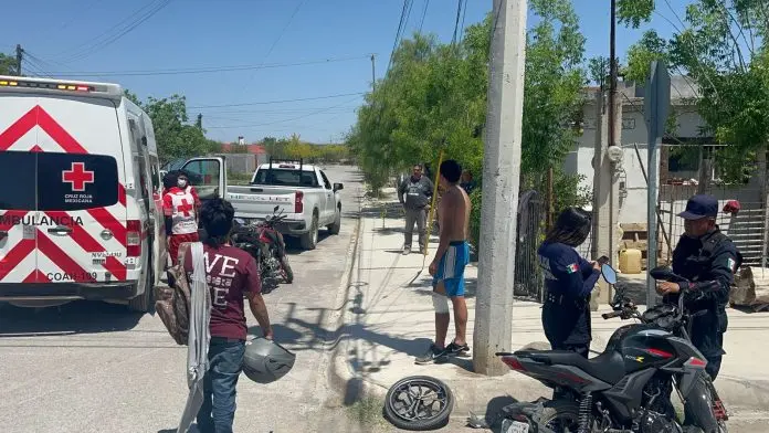 TRES HERIDOS EN CHOQUE DE MOTOCICLETAS EN SABINAS