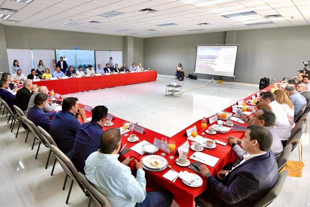 Román Cepeda revisa acciones y proyectos estratégicos para la ciudad en el Consejo del IMPLAN