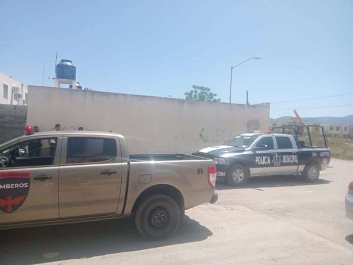 Bomberos de Múzquiz sofocan incendio en vivienda