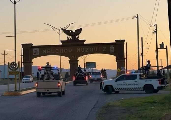 Agentes federales realizan cateo en vivienda de Múzquiz
