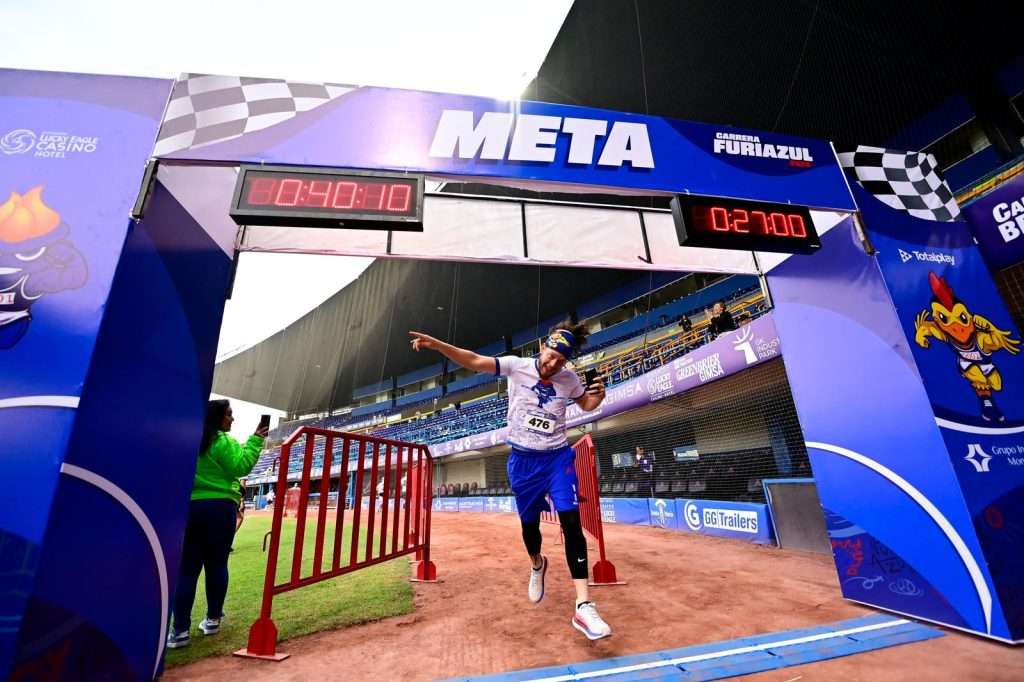 Éxito total la primera edición de la carrera Furia Azul