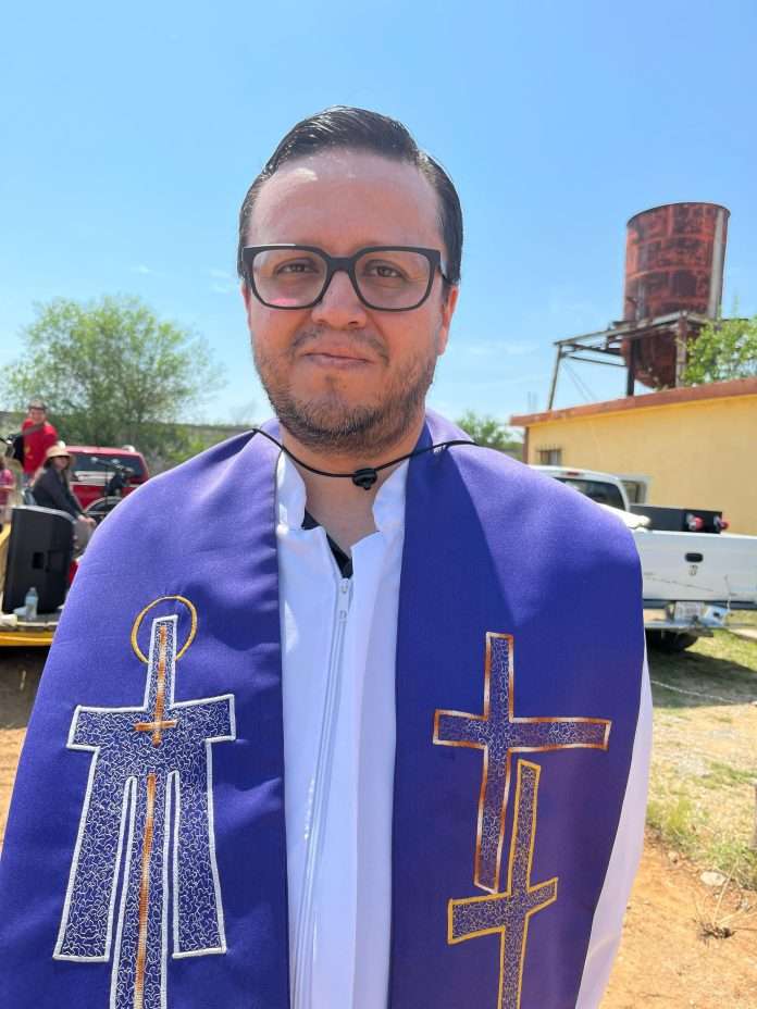 El Viacrucis Viviente 2025 en Múzquiz reunió a más de 50 participantes
