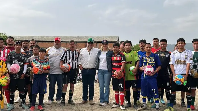 La alcaldesa Laura Jiménez Gutiérrez reafirma su compromiso con el deporte en Múzquiz
