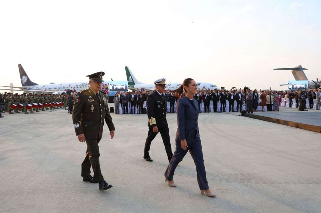 Inaugura Claudia Sheinbaum Feria Aeroespacial México 2025