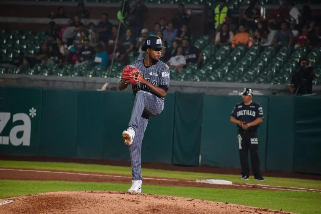 Saraperos logra igualar la serie