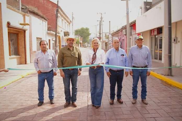 Inaugura Laura Jiménez pavimentación con concreto