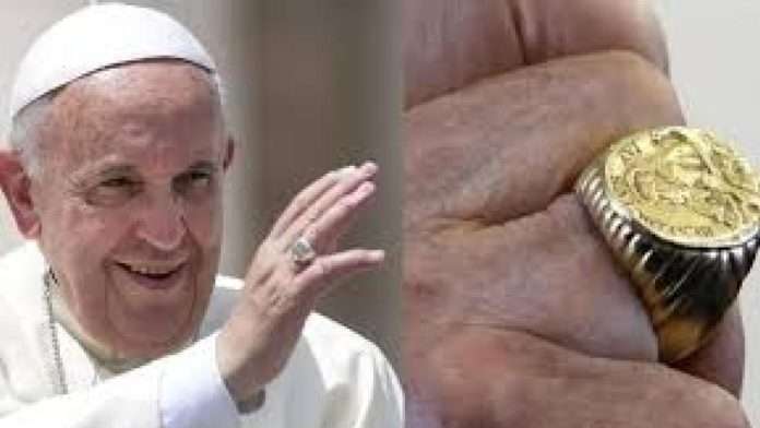 ¿Por qué se destruye el Anillo del Pescador tras el fallecimiento de un papá