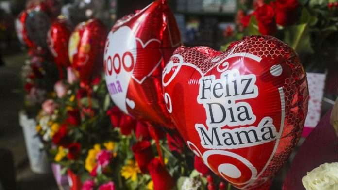¿Aún no tienes el regalo para mamá? Aquí tienes 15 ideas para sorprenderla en su día