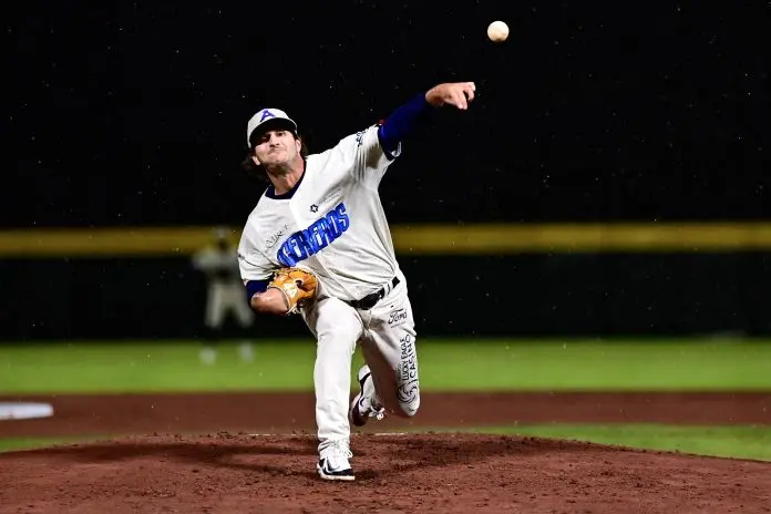 Gana Acereros tercera serie al hilo tras vencer a Charros