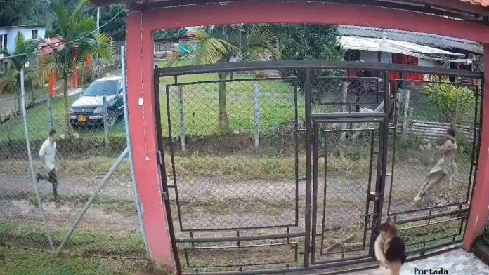 Difunden video donde un pastor persigue a su hijastra para abusar de ella