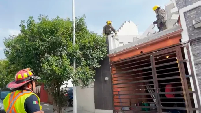 Dos albañiles resultan heridos tras colapso de estructura mientras trabajaban en una casa en Coahuila