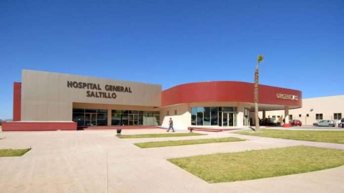 Hombre fue encontrado inconsciente en la carretera, lo trasladaron al hospital y falleció en Coahuila