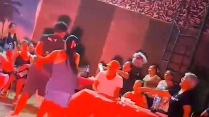 Interrumpen show de payaso en Juárez, NL, tras recibir amenaza con cuchillo por parte de un asistente
