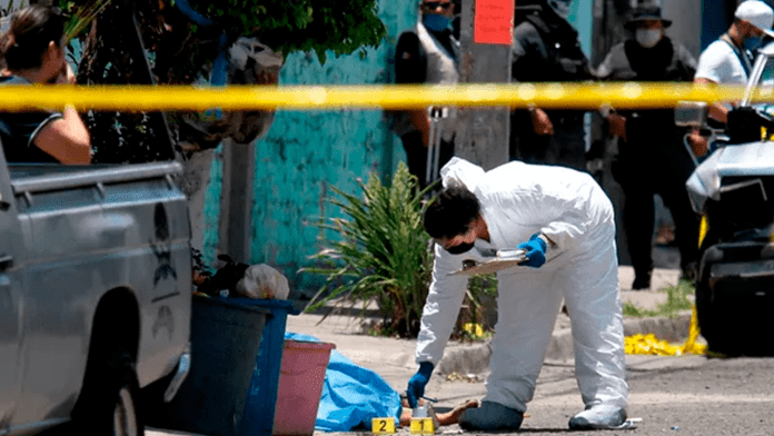 Joven pierde la vida durante cita para comprar auto anunciado en Facebook en el Estado de México