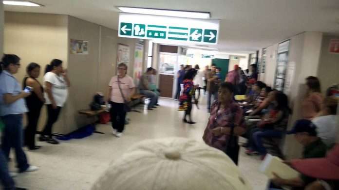 Joven resulta baleado en un pie tras participar en una riña en Coahuila