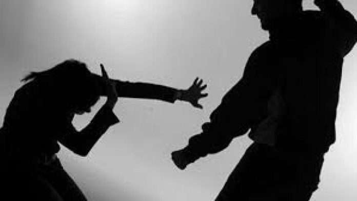 Madre es asesinada a golpes por su expareja; dejó a tres hijos en orfandad