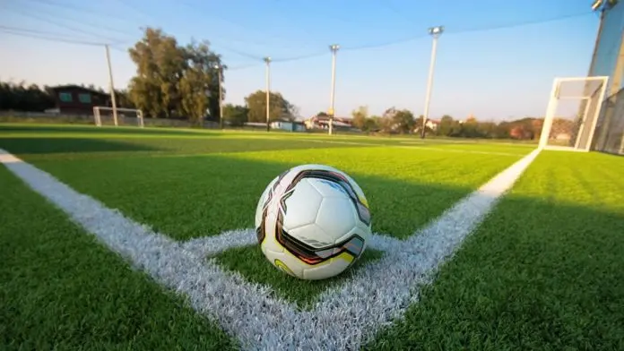 Padres se enfrentan a balazos en partido de fútbol; uno de ellos murió