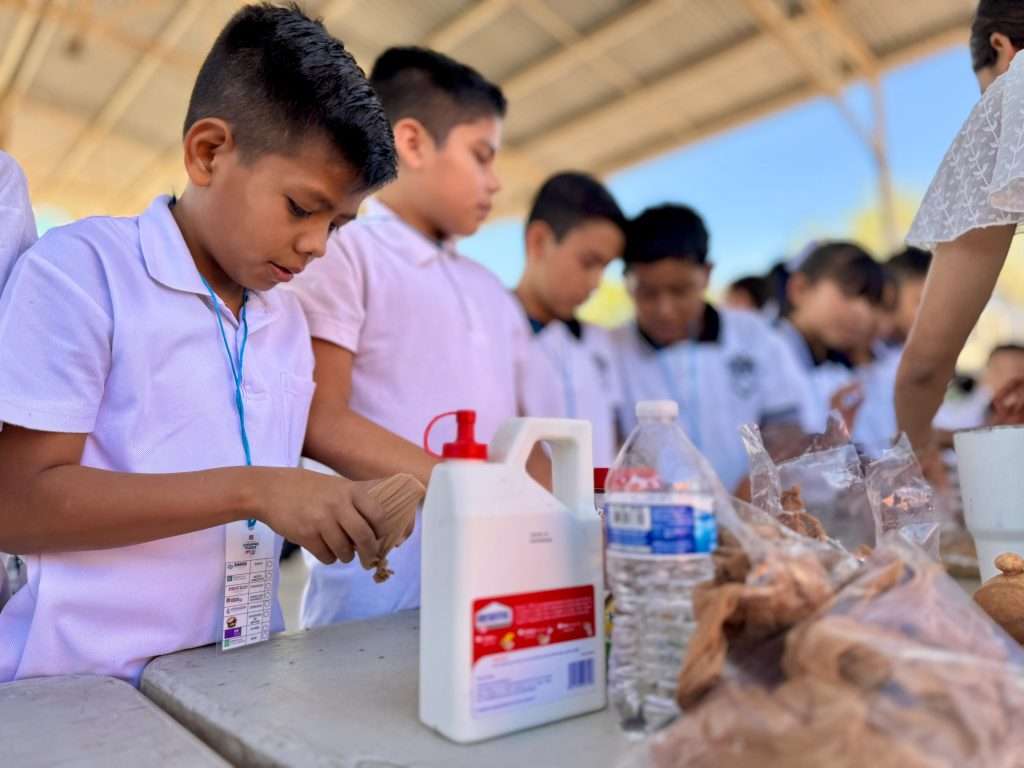 SIMAS Torreón realiza Feria Escolar del Agua en Primaria Sertoma 1964
