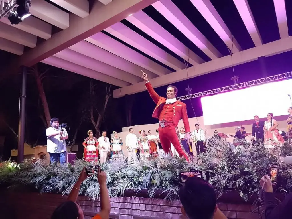 Felicita Manolo Jiménez a las mamás coahuilenses