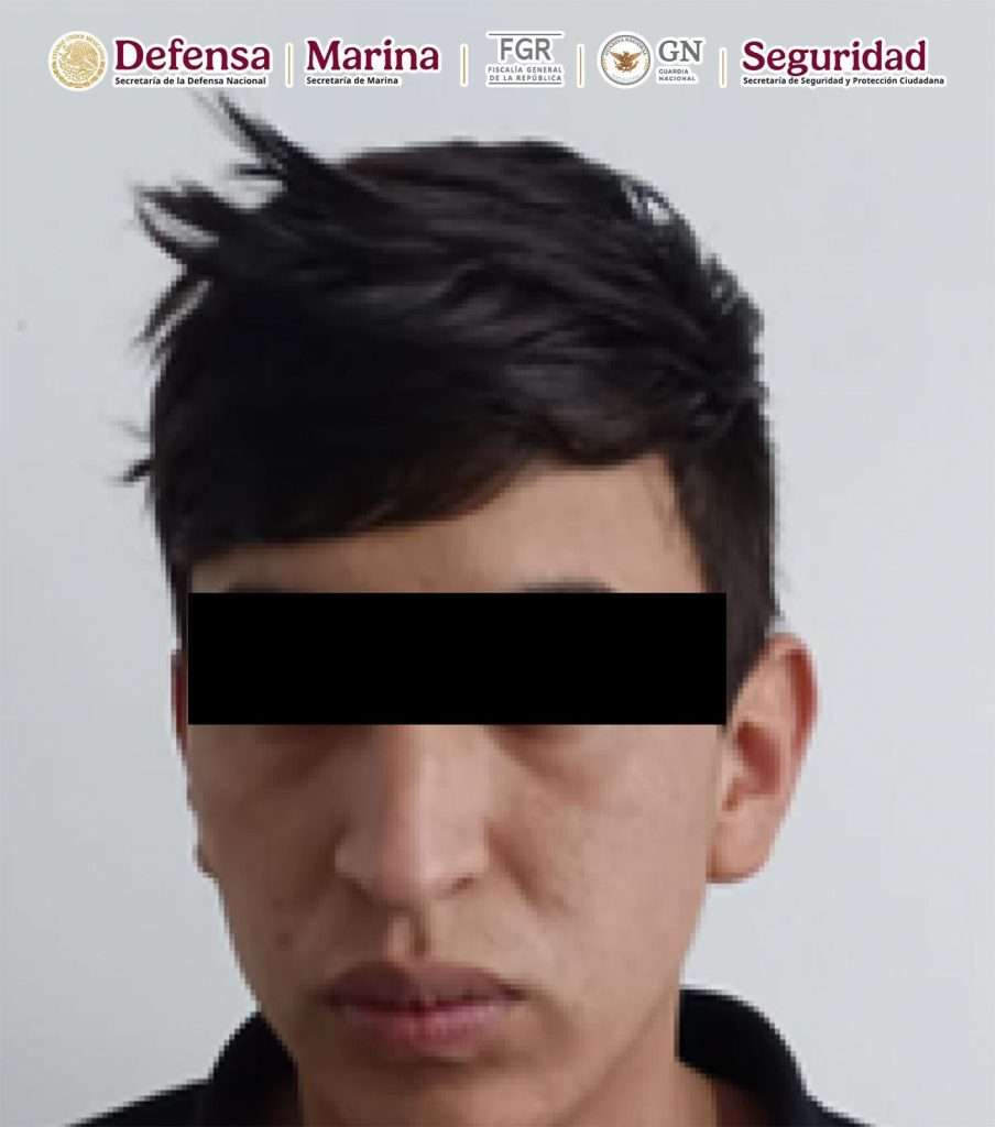 Autoridades federales detienen en Sinaloa a 11 integrantes de una célula delictiva y aseguran armamento