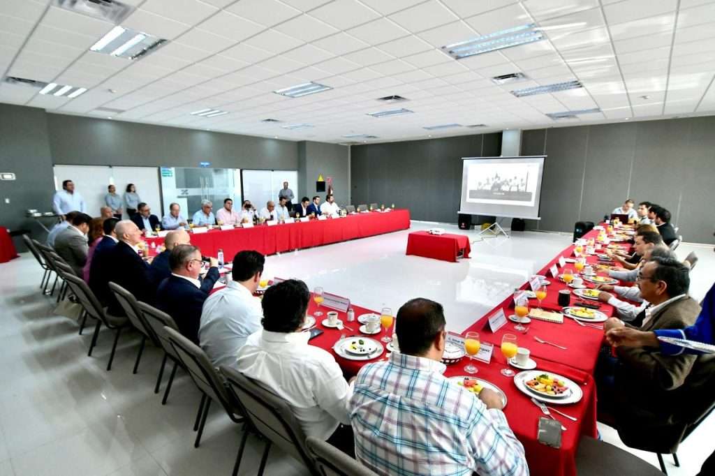 Román Cepeda celebra el 10° aniversario del IMPLAN