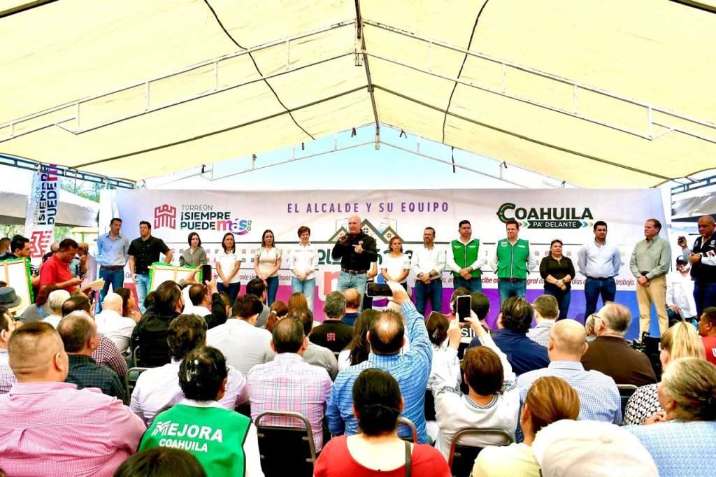Román Cepeda inicia la construcción de un parque público en Los Agaves