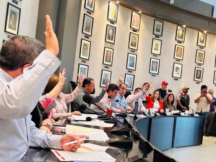 Marca Cabildo de Acuña avances en regularización, auditoria y asistencia social
