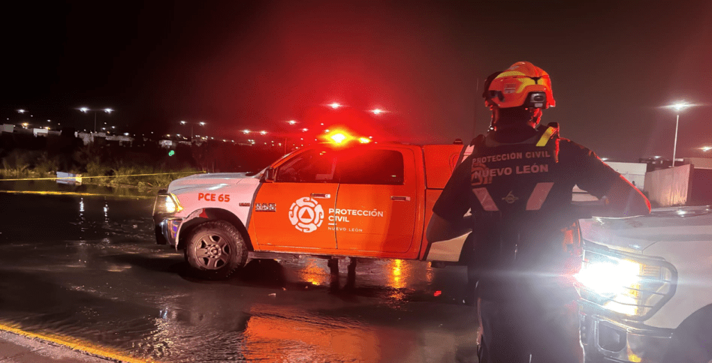 Localizan sin vida a motociclista que fue arrastrado por corriente de las fuertes lluvias