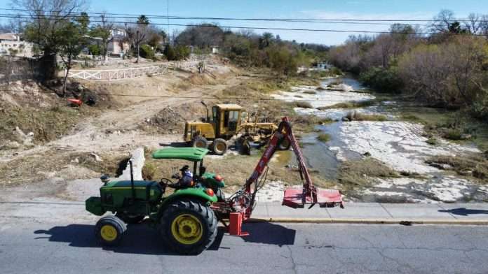 Avanzan a marchas forzadas con la limpieza de ríos y arroyos