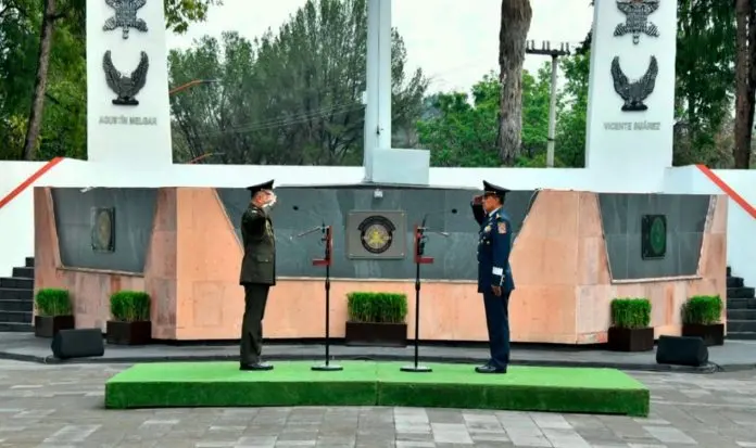 El General Román Carmona Landa toma protesta como nuevo Comandante de la Fuerza Aérea Mexicana