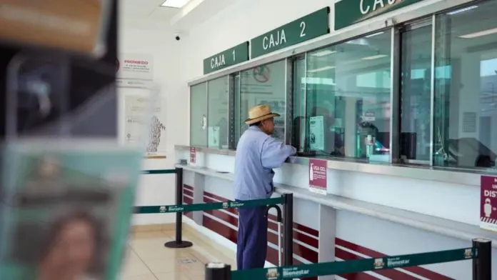 Banco del Bienestar emitió advertencia sobre fraudes a adultos mayores beneficiarios