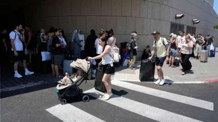 China evacúa a la mayoría de sus ciudadanos en Irán por el aumento de tensiones en la región