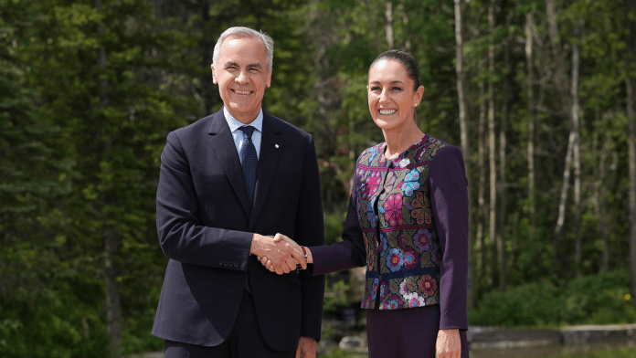Claudia Sheinbaum es recibida por Mark Carney durante la cumbre del G7 en Canadá