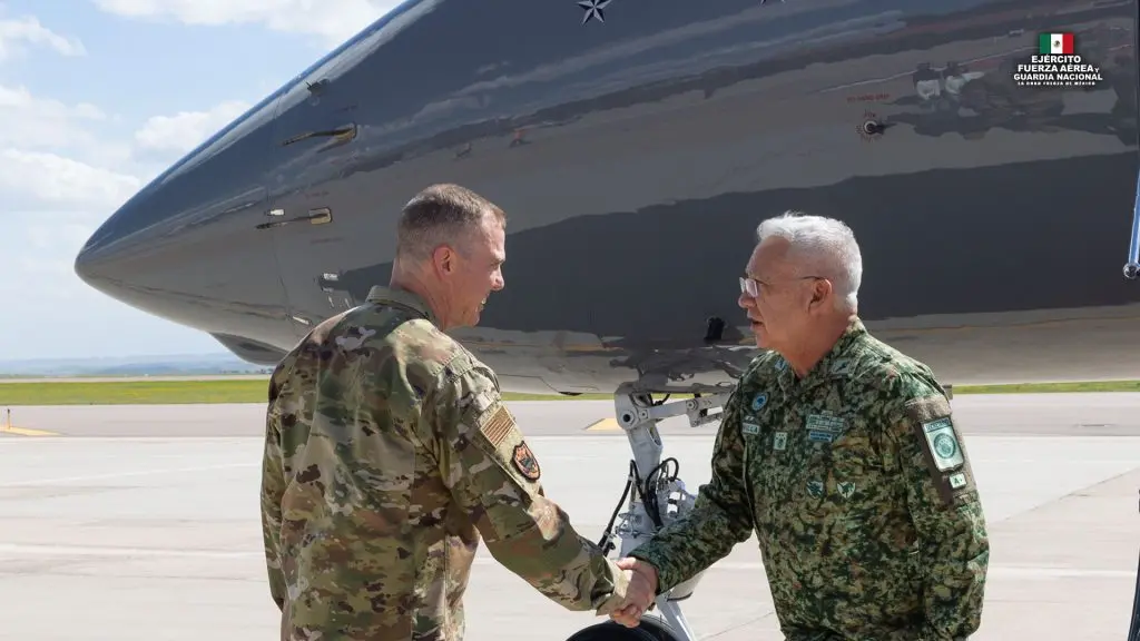 Los Secretarios de Defensa y Marina de México visitaron el Cuartel General del Comando Norte de los E.U.A.