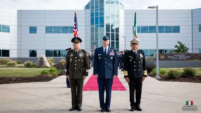 Los Secretarios de Defensa y Marina de México visitaron el Cuartel General del Comando Norte de los E.U.A.