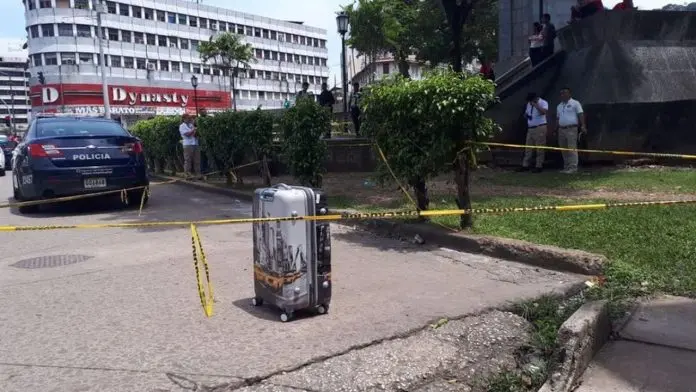 Encuentran maleta abandonada en pleno boulevard; tenía restos humanos