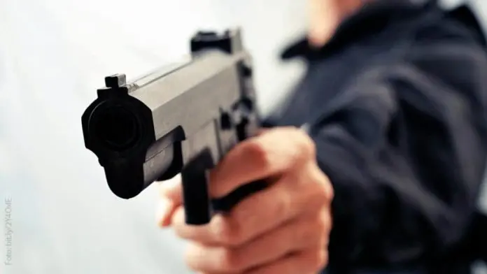 Estudiante lleva arma a secundaria; amenaza a su compañero