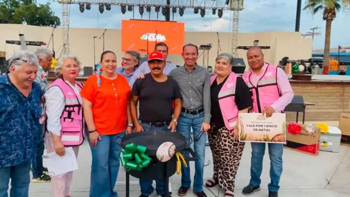 Festejó municipio con éxito a los papás acuñenses