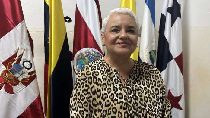 Esther Quintana Salinas aseguró que la violencia social se combate con cultura, con conocimiento y con el desarrollo del pensamiento crítico en los jóvenes.