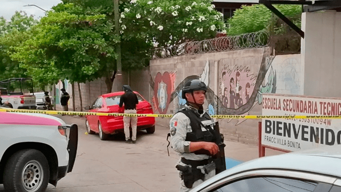 Hijo vio morir a su mamá; la atacaron a balazos afuera de su secundaria en Culiacán