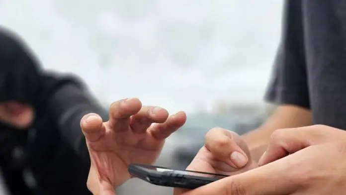 Hombre asfixia hasta la muerte a sujeto que intentó robarle su celular