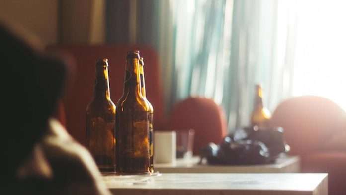 Hombre es encontrado sin vida; llevaba 3 días consumiendo alcohol