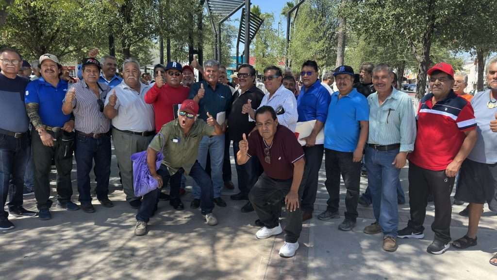 Obreros e AHMSA.