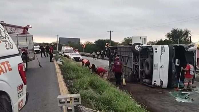 Identifican a víctimas de accidente de autobús; trabajaban en tienda y sus dueños los llevaban de viaje