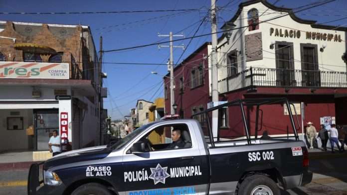 Joven de 17 años se quita la vida; había terminado con su novia y sufría de adicciones