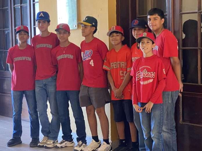 Listos para el nacional en Pachuca Hidalgo de FEMEBE jóvenes beisbolistas de Sabinas