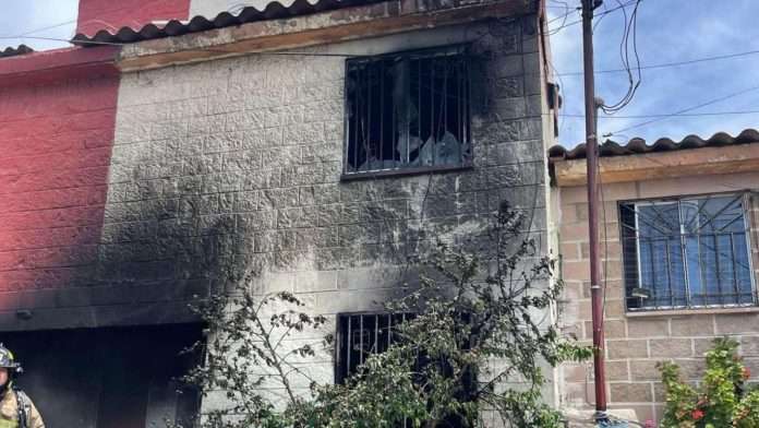 Madre e hija mueren calcinadas en su casa tras incendio; recientemente se habían mudado